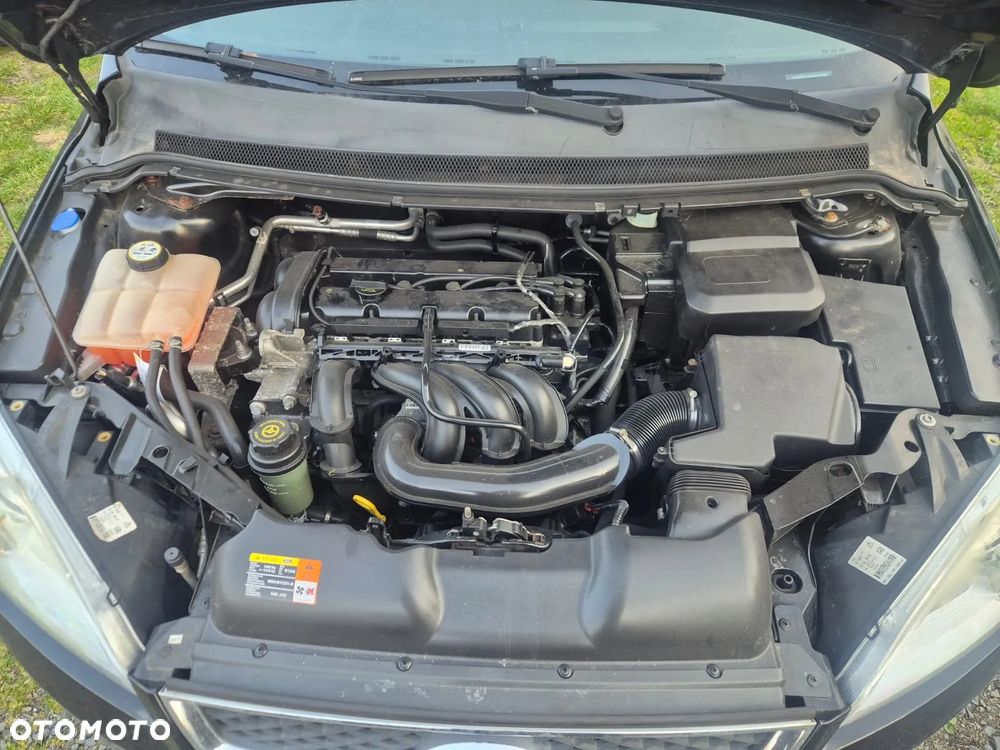 Ford Focus 1.6 Ambiente - 9