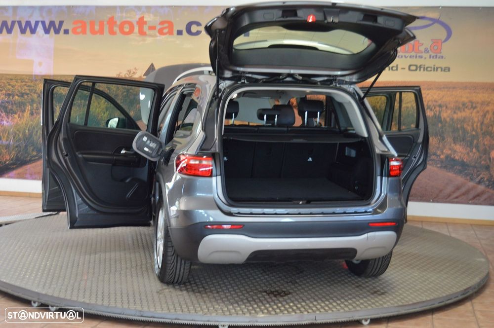 Mercedes-Benz GLB 180 - 6