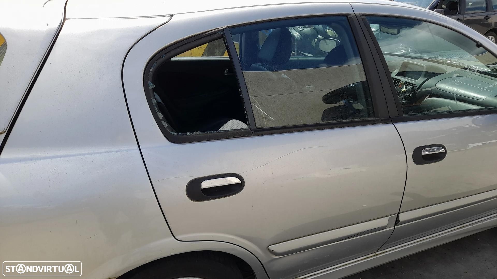 Porta trás direita NISSAN Almera II Hatchback (N16) - 1