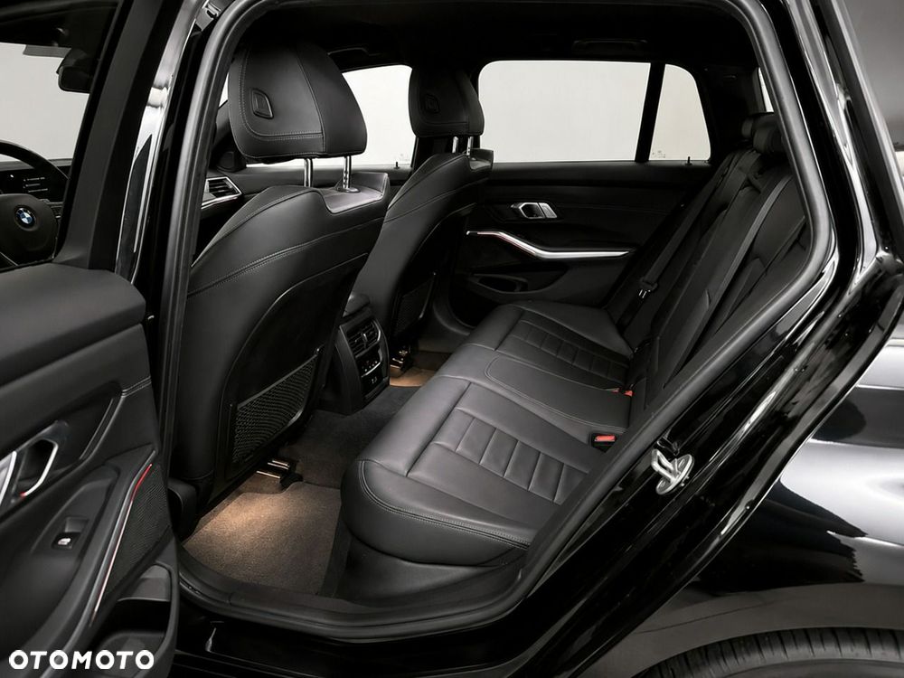 BMW Seria 3 320d xDrive MHEV Sport Line - 7