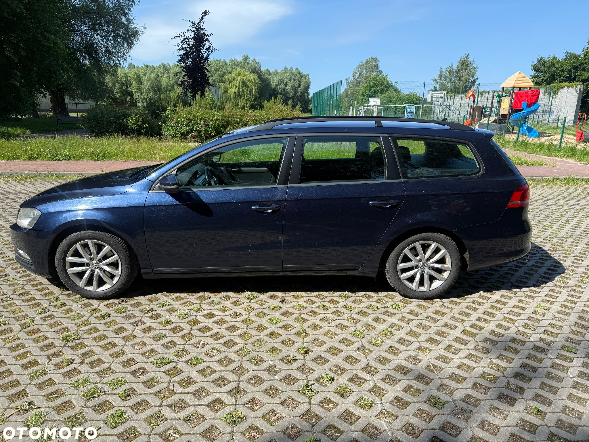Volkswagen Passat 1.6 TDI Trendline - 4