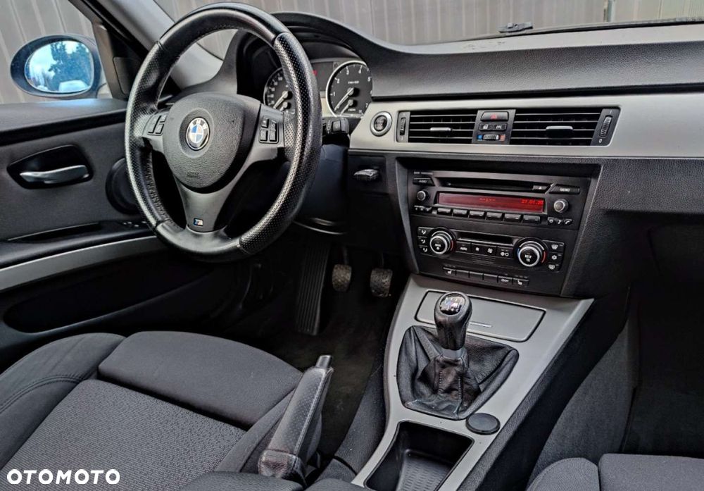 BMW Seria 3 - 23