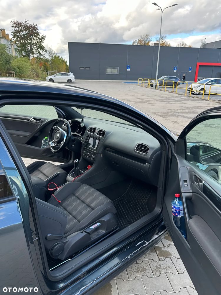 Volkswagen Golf - 18