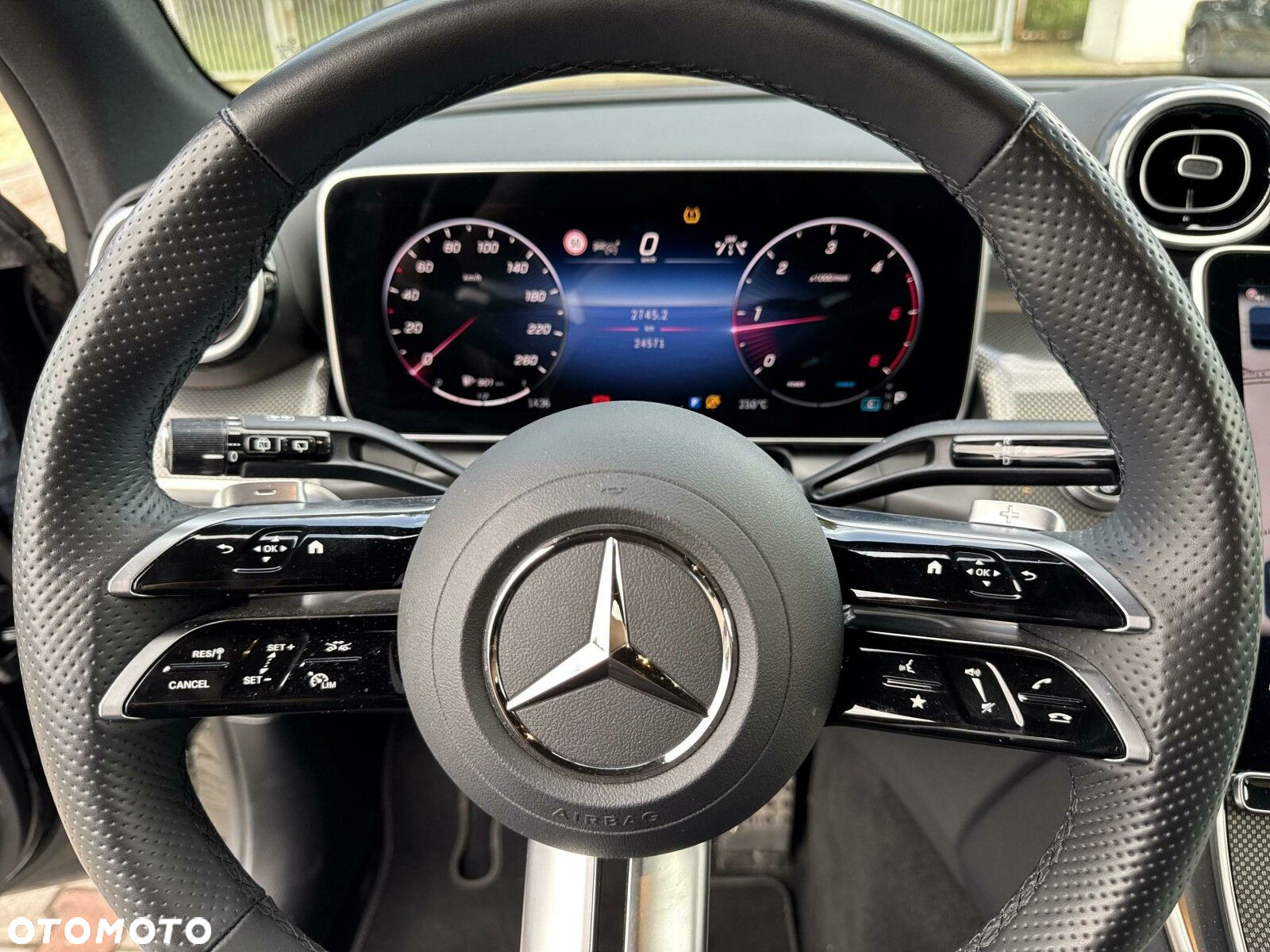 Mercedes-Benz GLC - 13