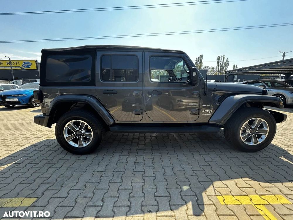 Jeep Wrangler - 10
