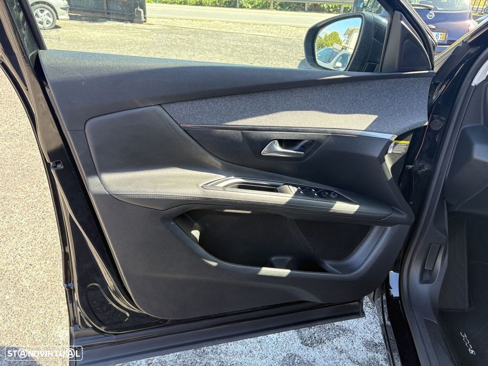 Peugeot 3008 1.2 PureTech Allure EAT8 - 10