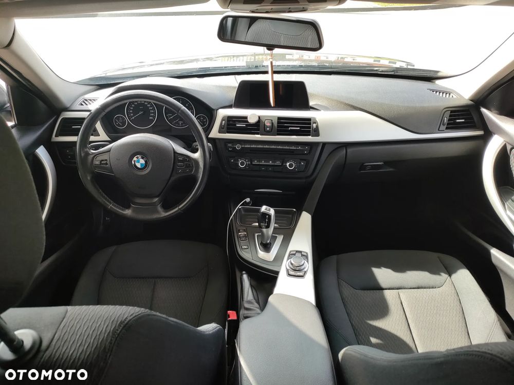 BMW Seria 3 320d Efficient Dynamics Edition - 9