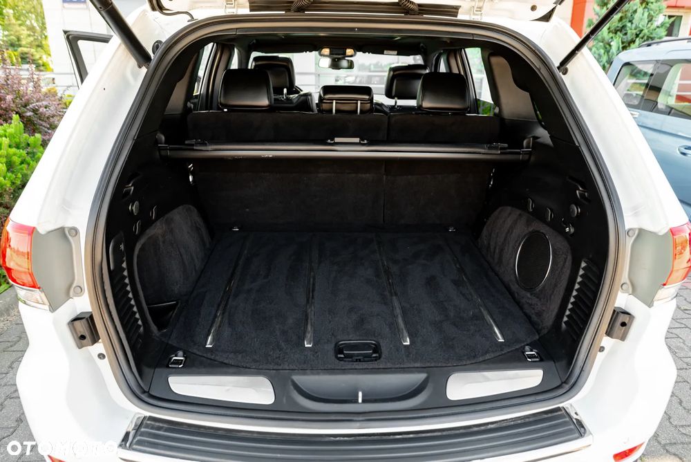Jeep Grand Cherokee - 31