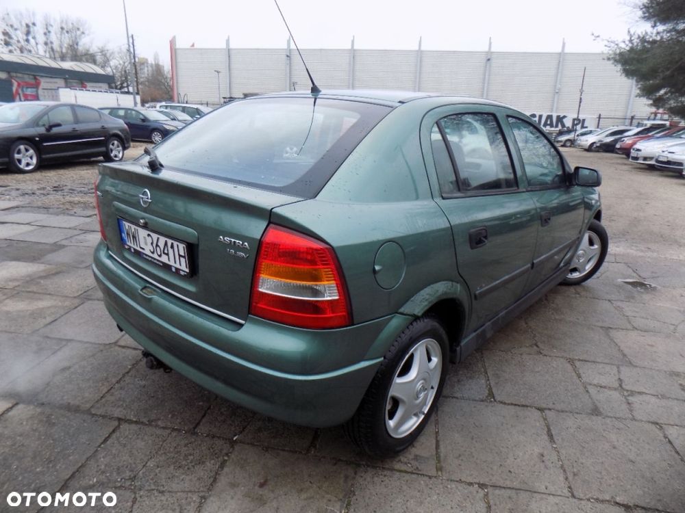 Opel Astra - 4