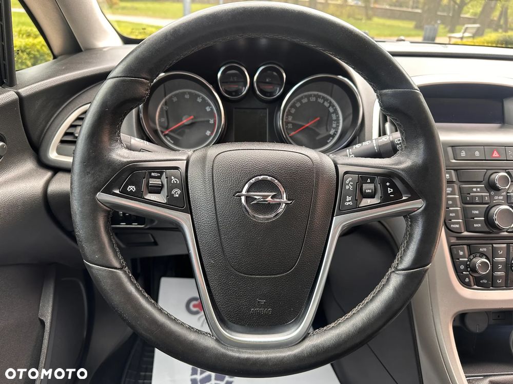 Opel Astra 1.4 Turbo Style - 32