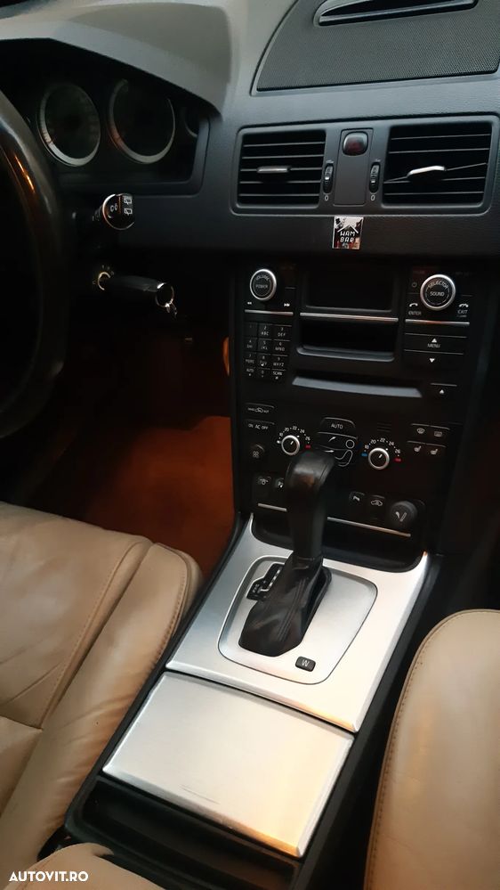 Volvo XC 90 - 8