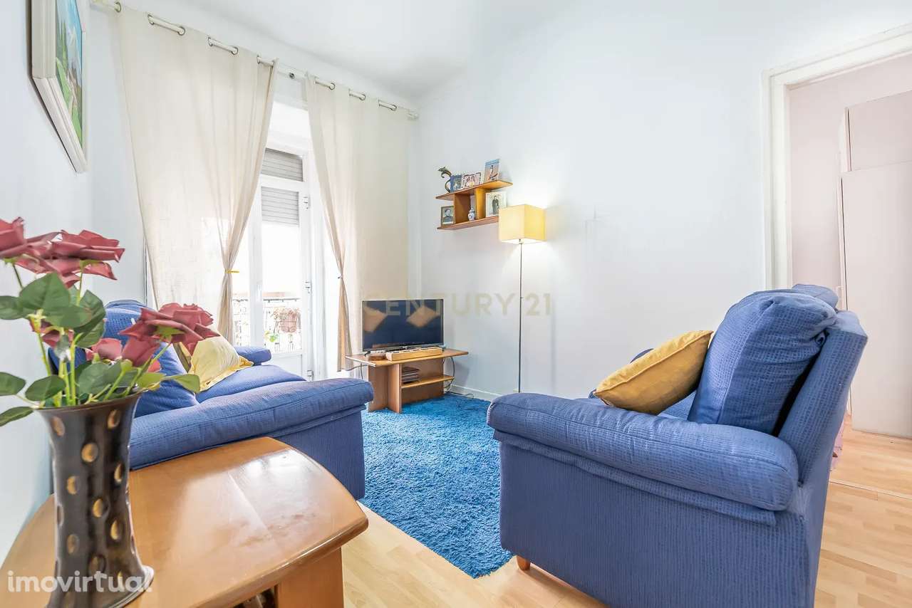 T4 em Arroios para remodelação com vista sobre Lisboa  - Lisboa - Grande imagem: 2/23