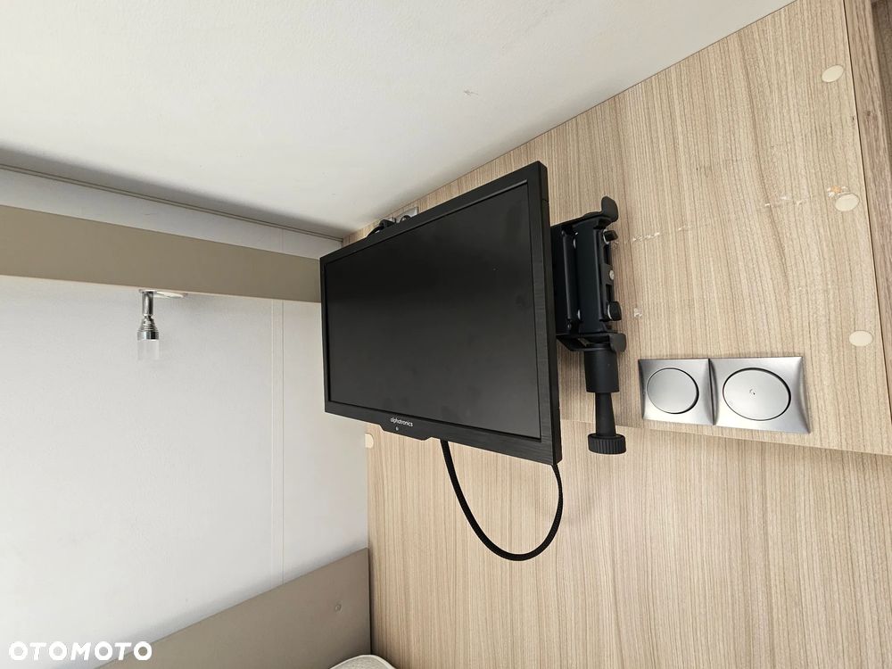 Adria Compact Plus - 18