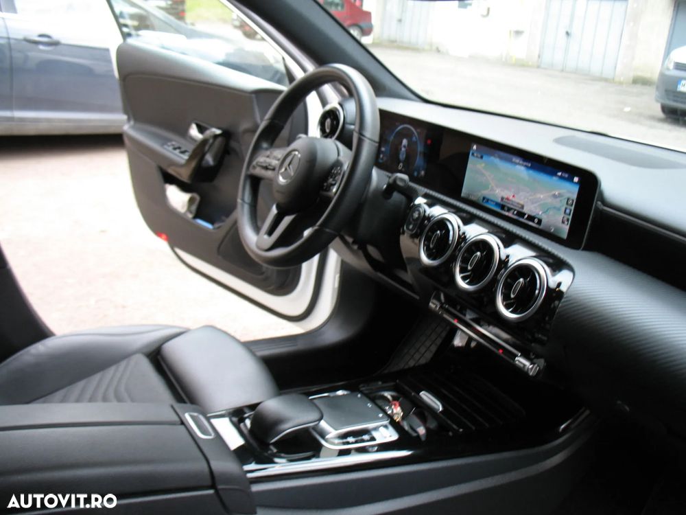 Mercedes-Benz A 180 d Aut. - 9