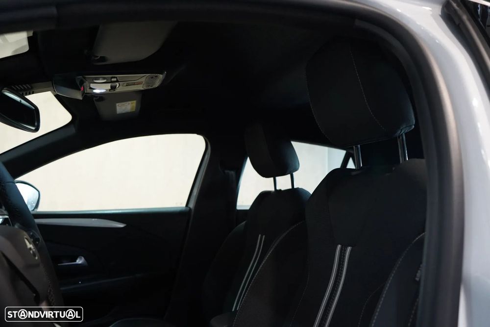 Opel Corsa 1.2 T GS - 26