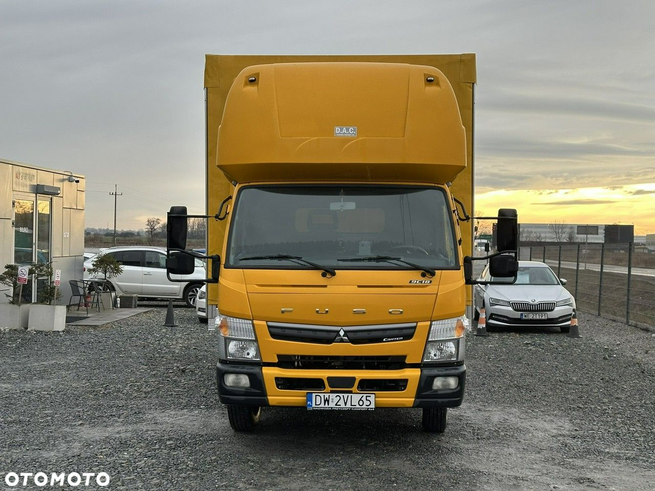 Mitsubishi Fuso Canter - 2