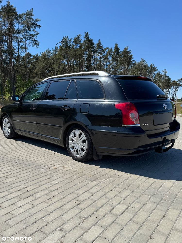 Toyota Avensis 1.8 VVT-i Sol - 5