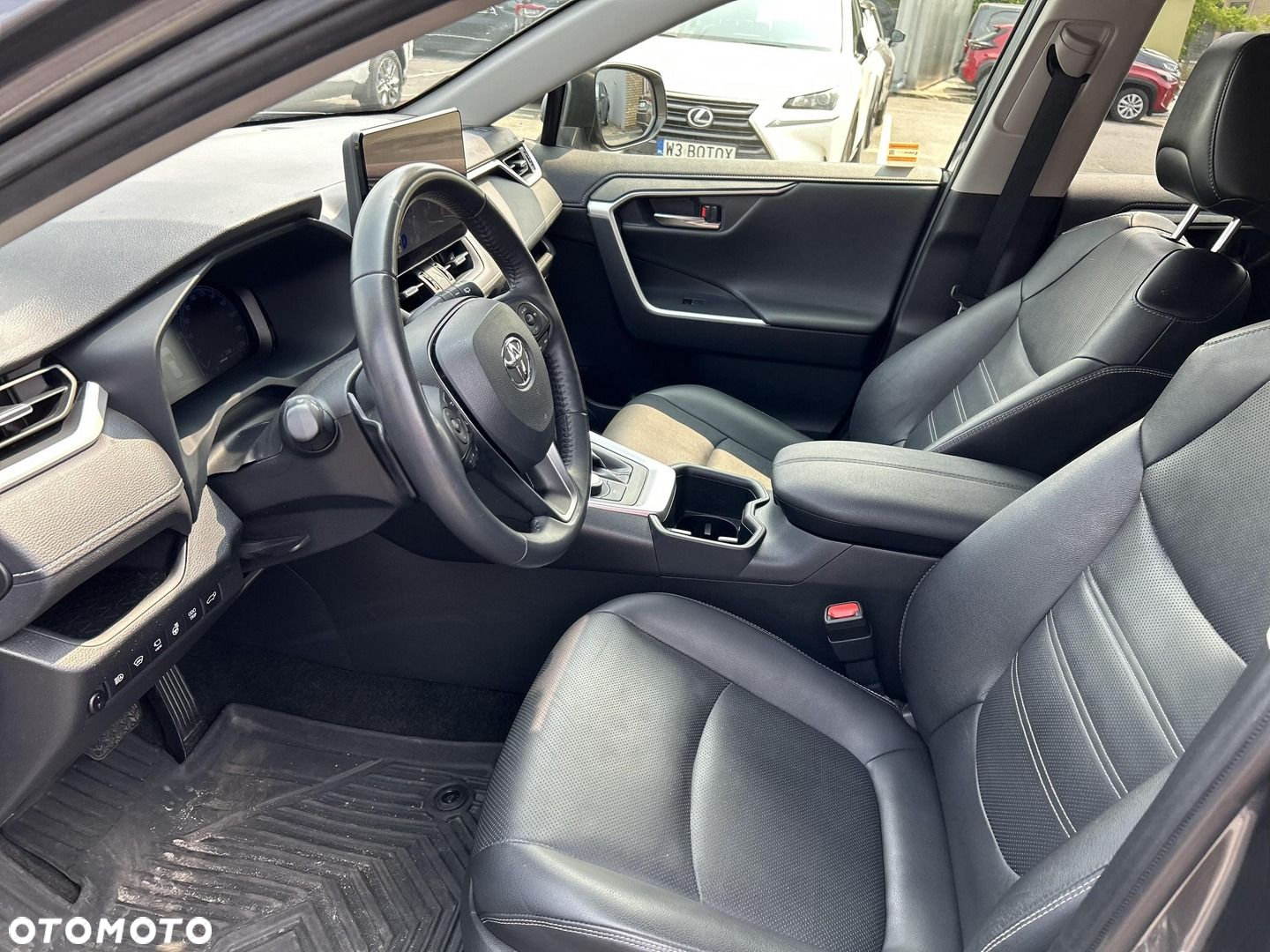Toyota RAV4 - 10