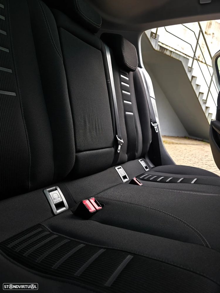 Peugeot 308 1.6 BlueHDi Allure J17 - 58