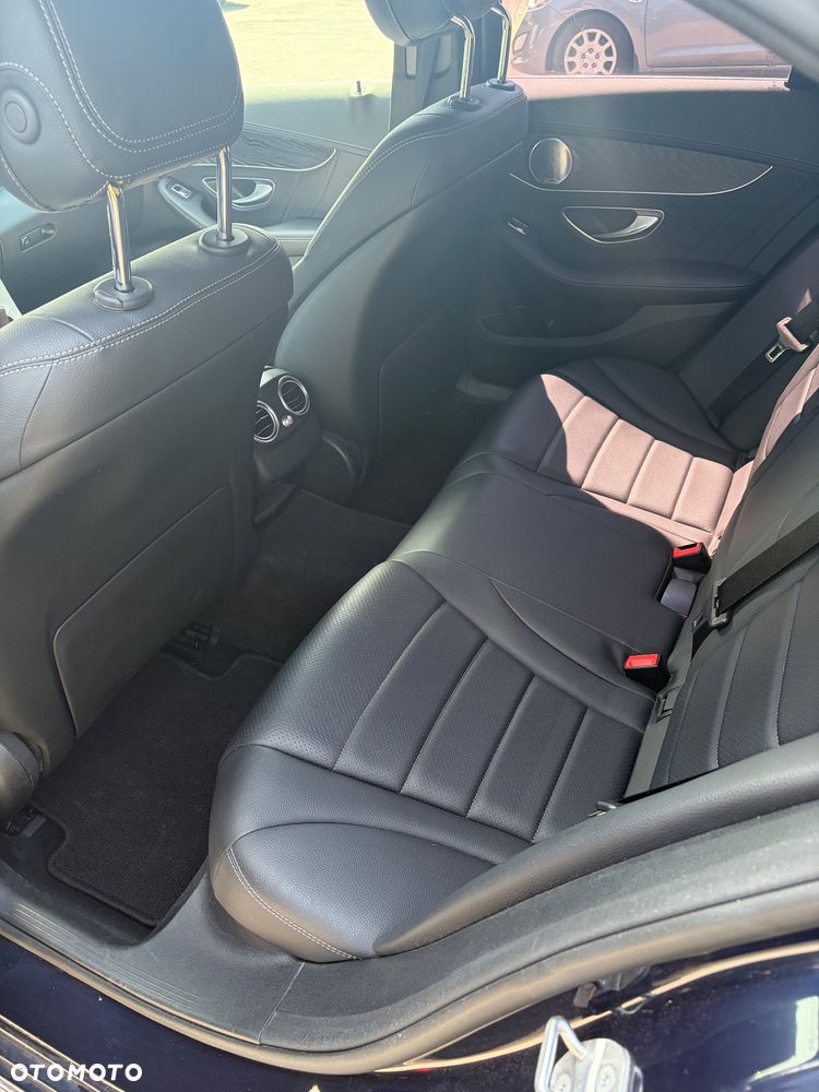 Mercedes-Benz Klasa C 200 4-Matic 9G-TRONIC - 8