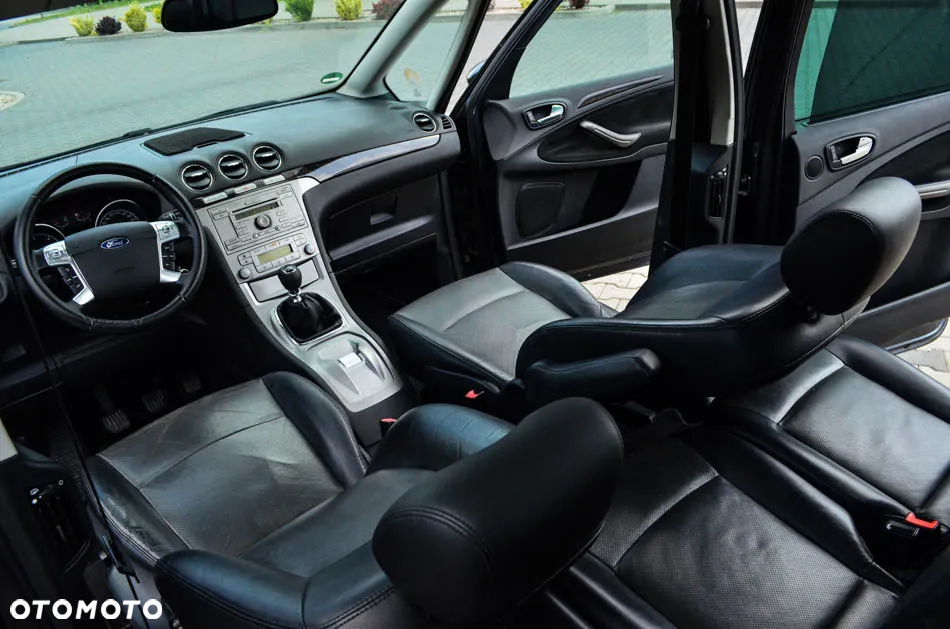 Ford Galaxy 2.0 TDCi Ghia - 26