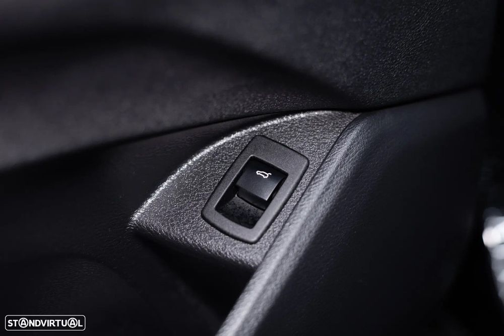 BMW X1 16 d sDrive Line Sport Auto - 42