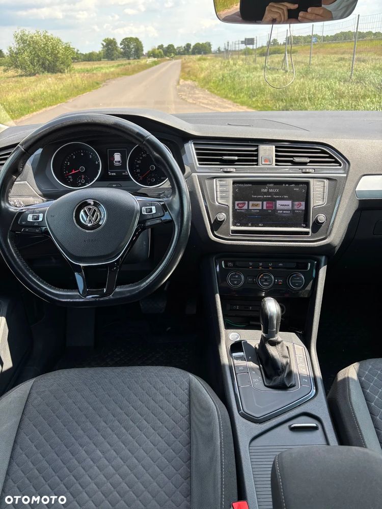 Volkswagen Tiguan - 10