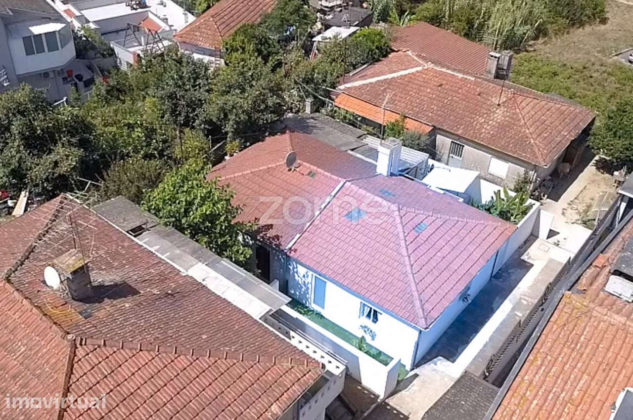 Moradia T2 Remodelada | Oliveira do Douro - Grande imagem: 2/19