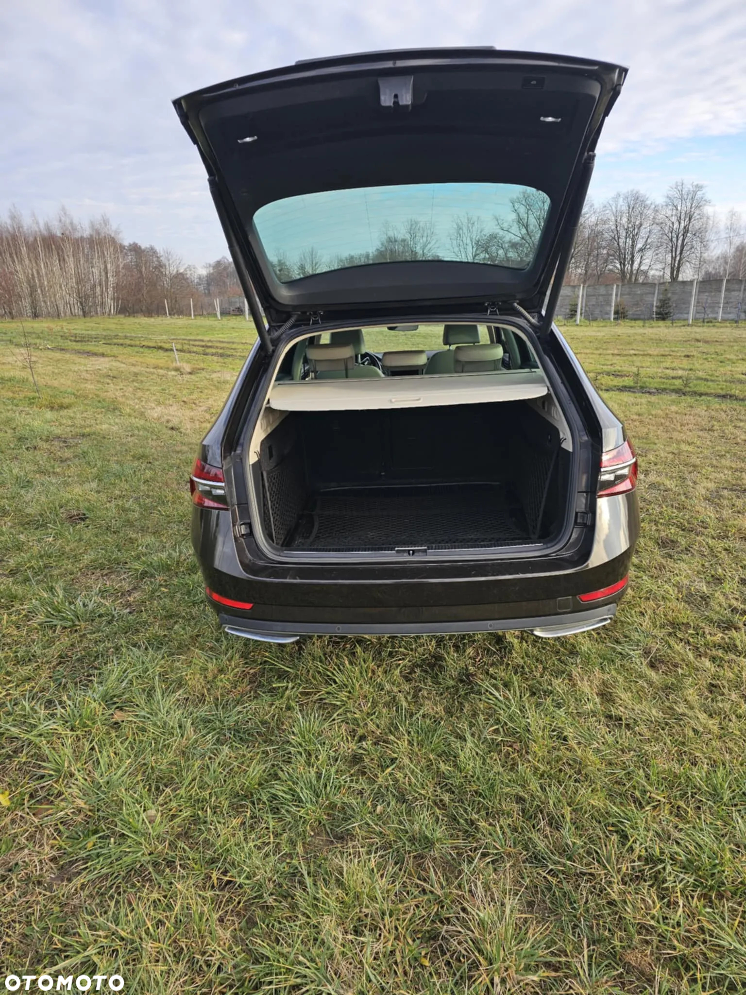 Skoda Superb 2.0 TDI SCR L&K DSG - 3
