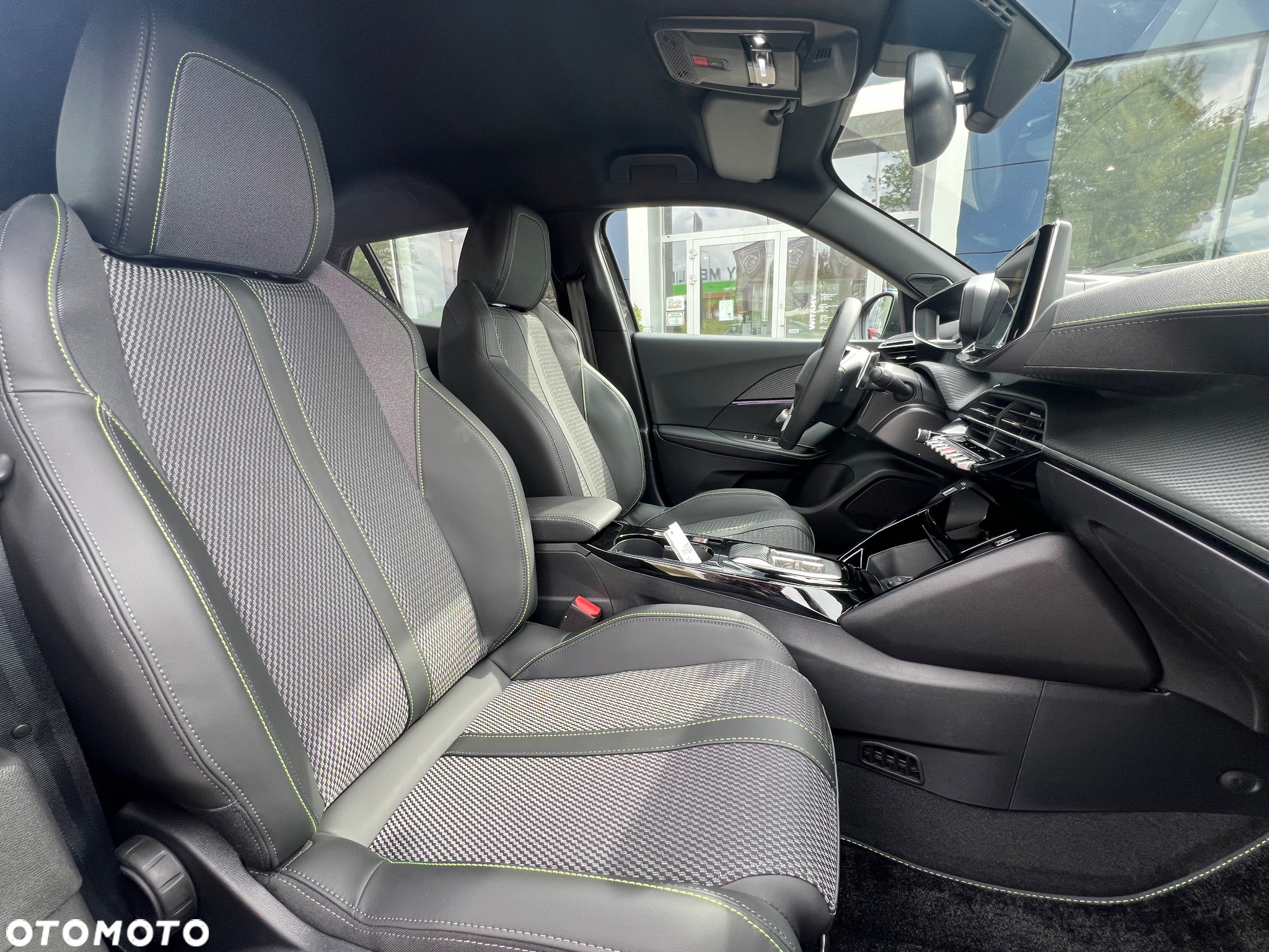 Peugeot 2008 PureTech mHEV GT e-DCS6 - 15