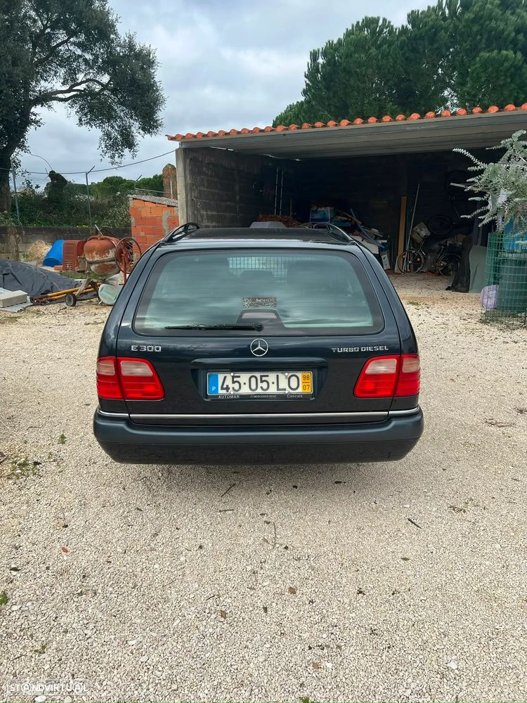 Mercedes-Benz E 300 TD Classic - 6