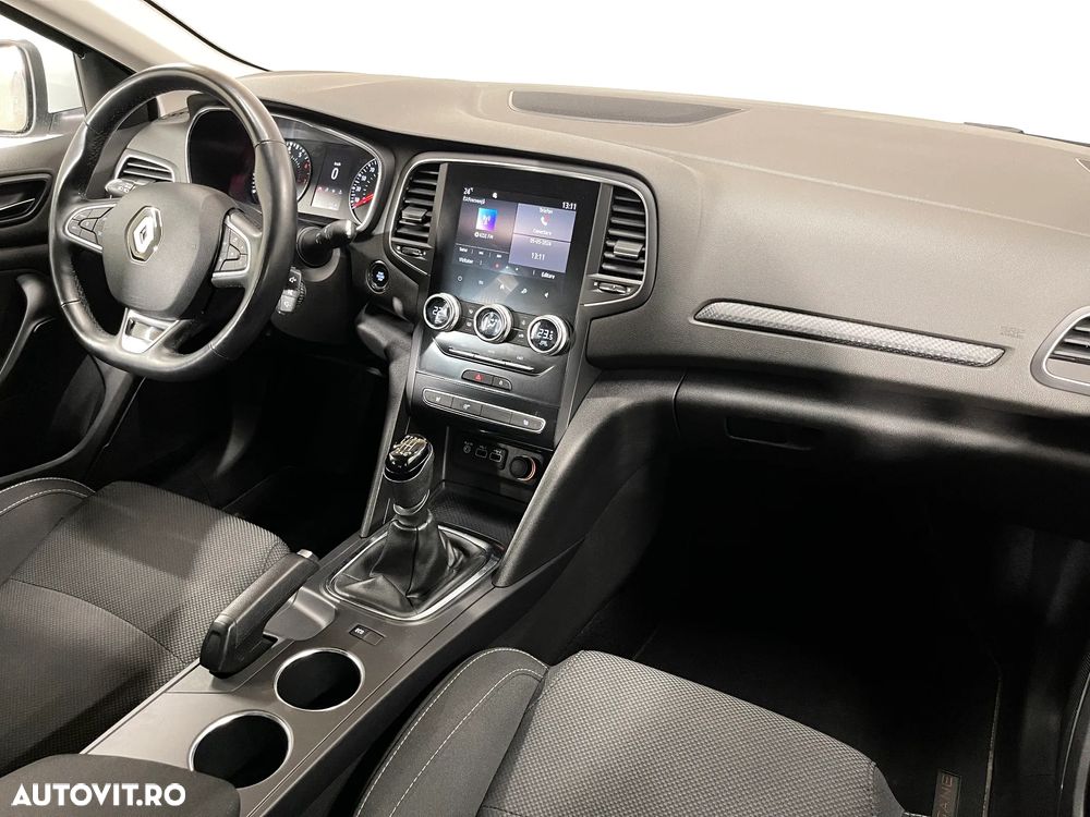 Renault Megane TCe 140 GPF Equilibre - 9