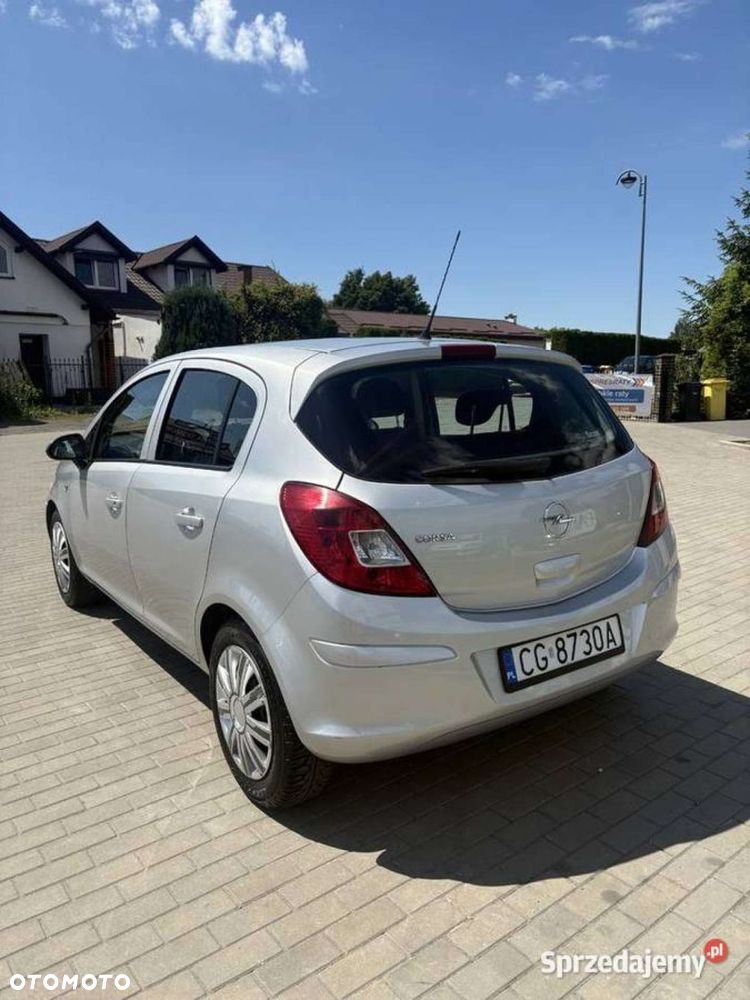 Opel Corsa - 4