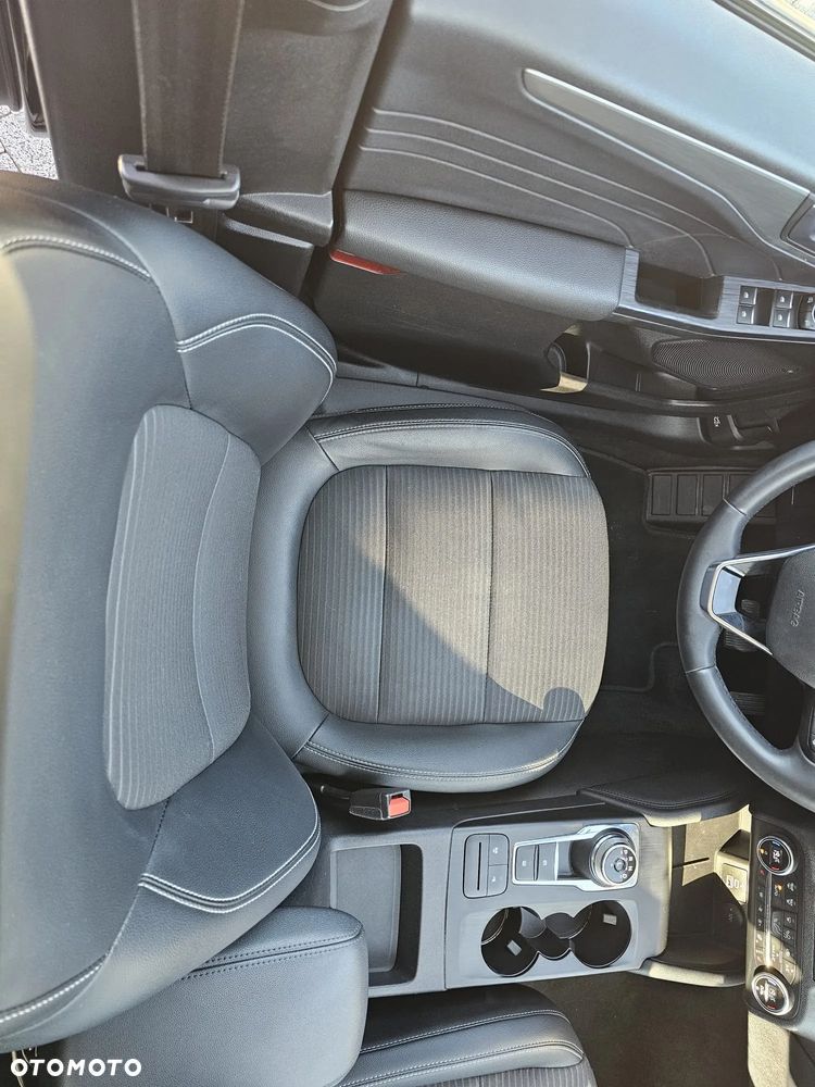 Ford Kuga 2.5 FHEV FWD Titanium X - 11