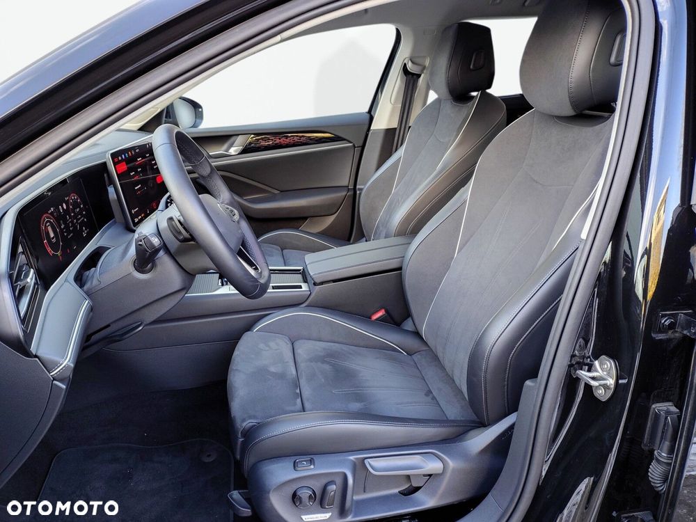 Volkswagen Passat Variant 2.0 TDI EVO Elegance DSG - 11