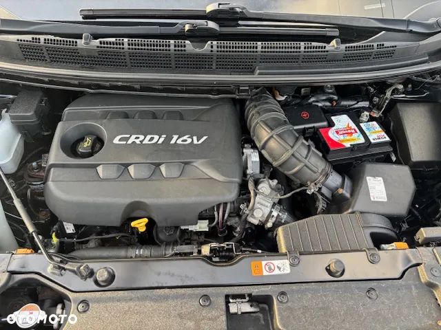 Kia Carens 1.7 CRDi Vision - 34