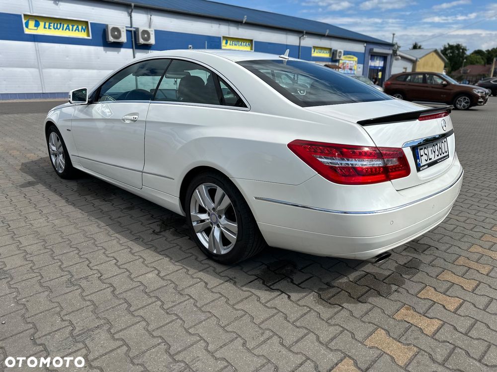 Mercedes-Benz Klasa E 250 BlueEFFICIENCY 7G-TRONIC Avantgarde - 6
