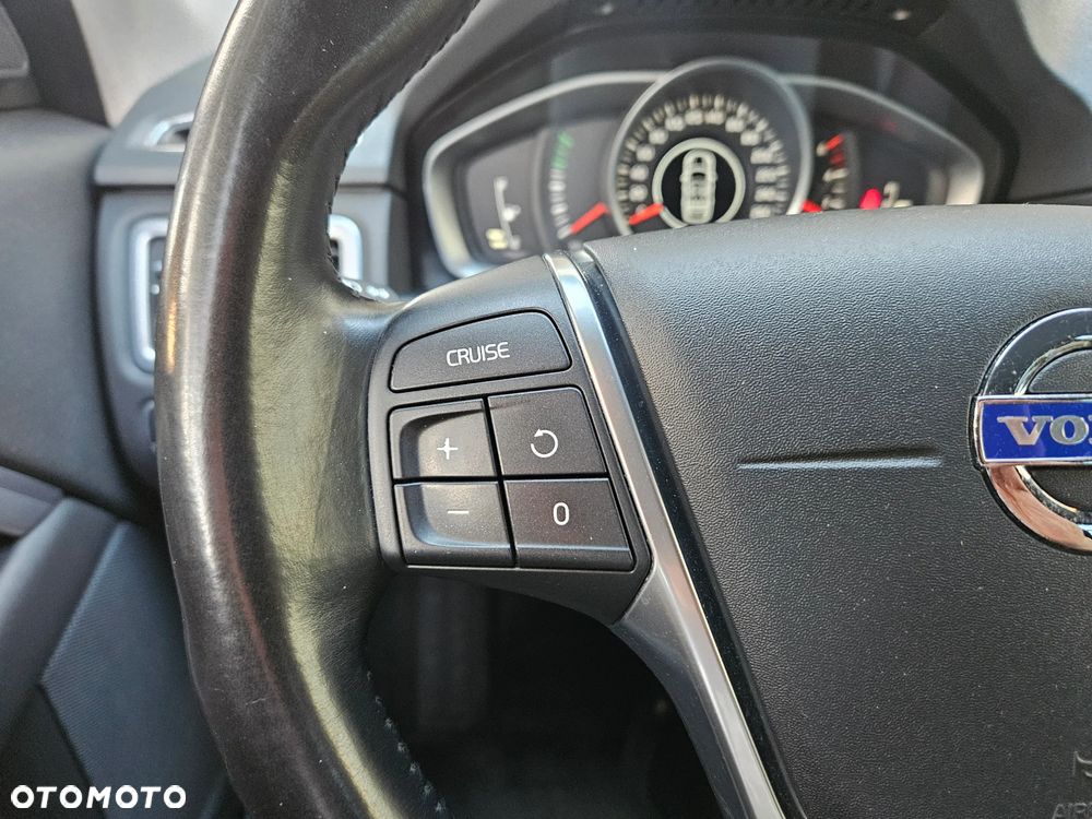 Volvo V70 D4 Geartronic Momentum - 14
