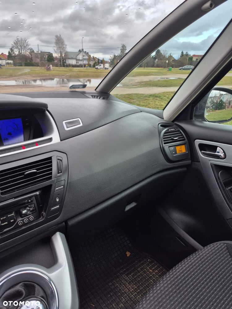 Citroën C4 Picasso - 9