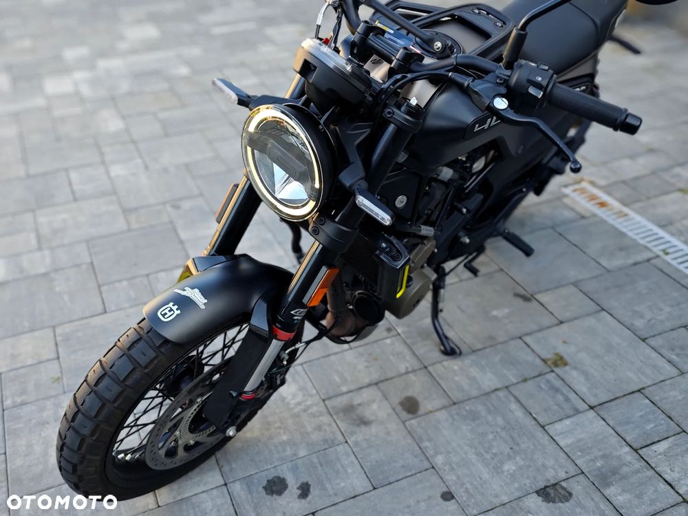 Husqvarna Svartpilen - 19