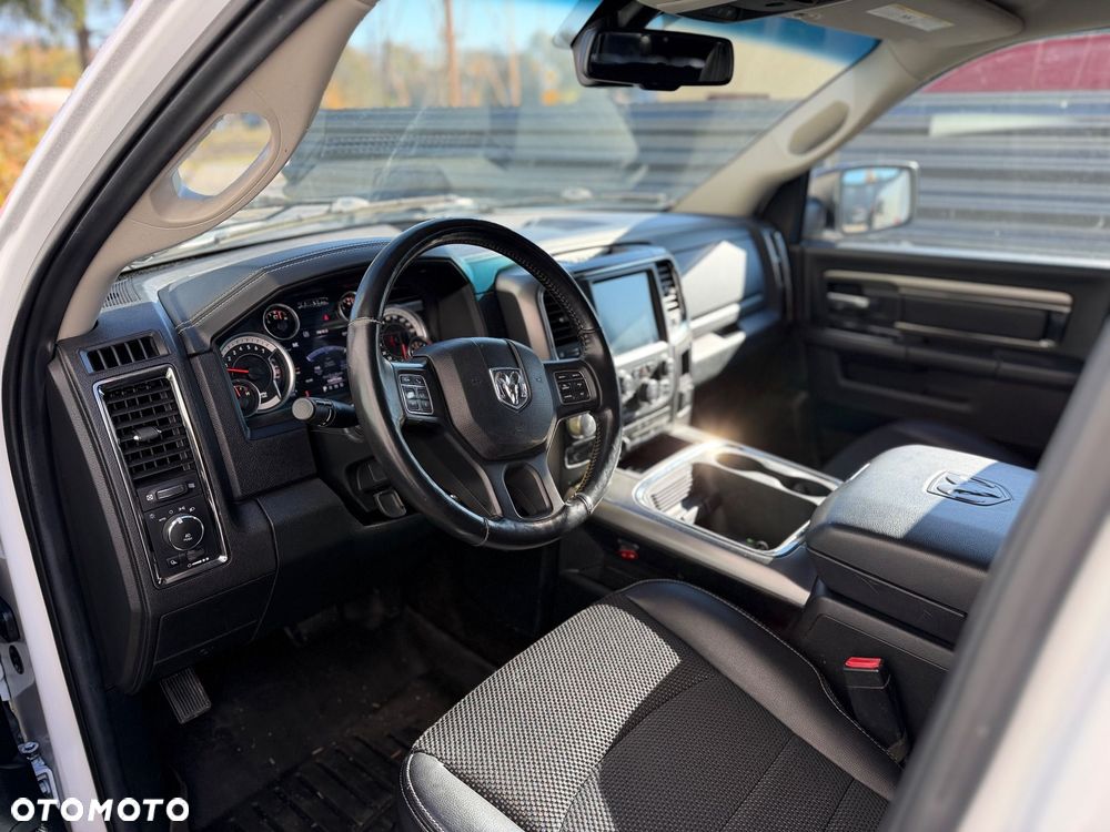 Dodge RAM 1500 5.7 4x4 - 6