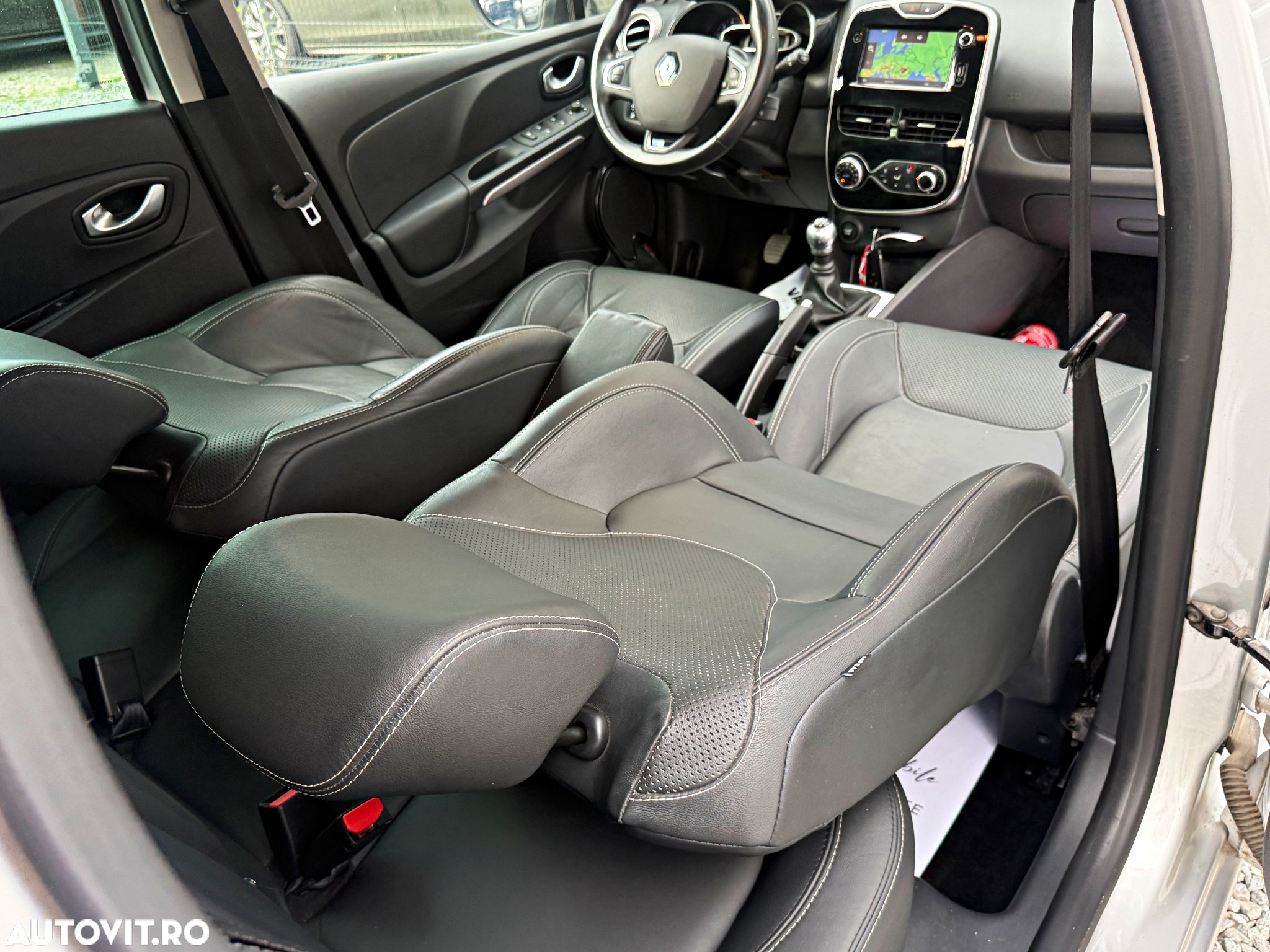 Renault Clio BLUE dCi 100 INTENS - 32