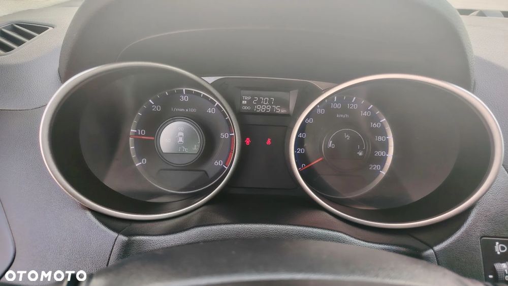 Hyundai ix35 1.7 CRDi Premium 2WD - 16