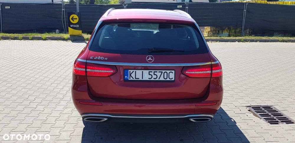 Mercedes-Benz Klasa E ver-200-d-9g--tronic-exclusive - 6