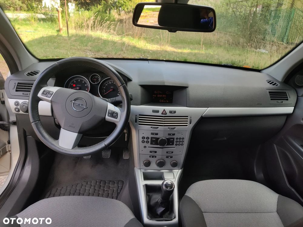 Opel Astra 1.6 Color Edition - 20