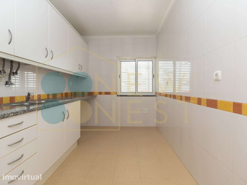 Apartamento T2 com elevador, parqueamento e arrecadação nas Manteig... - Grande imagem: 5/45