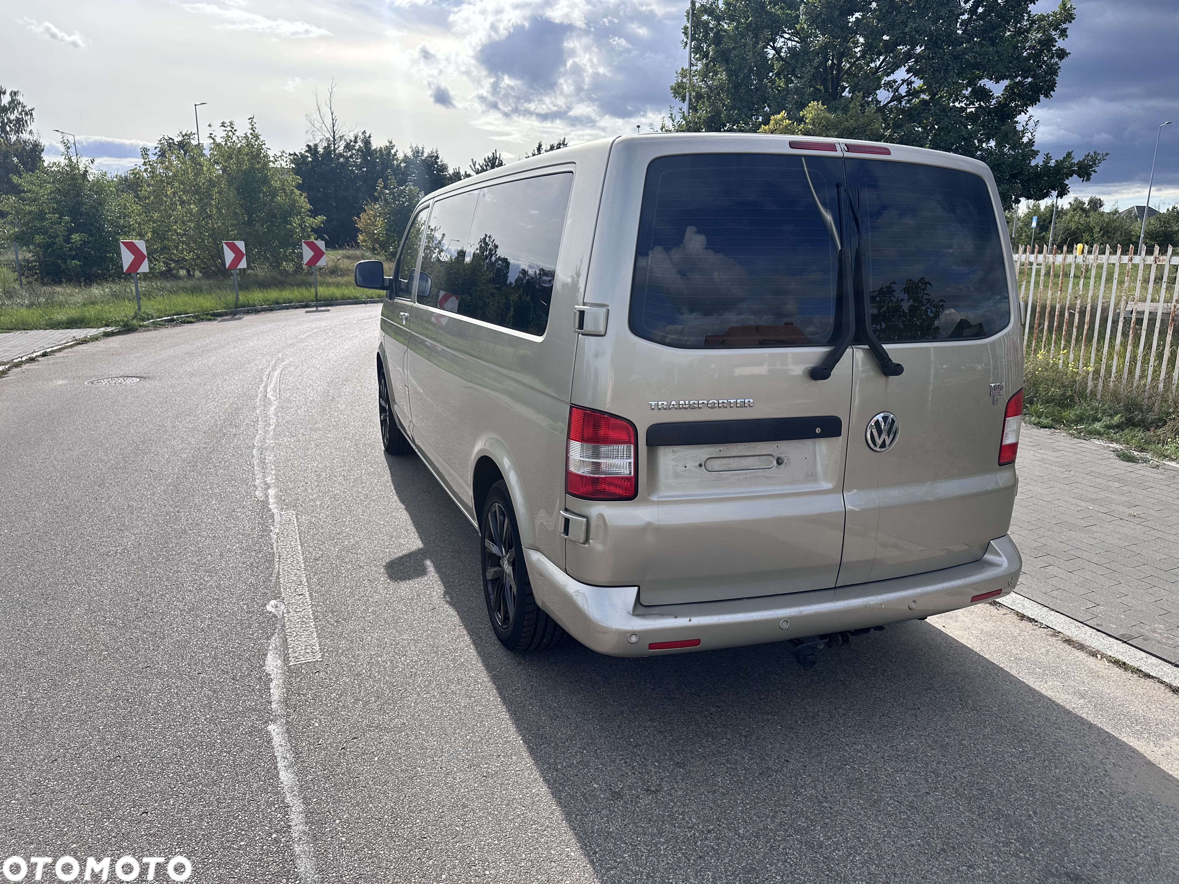 Volkswagen Transporter 5 - 9