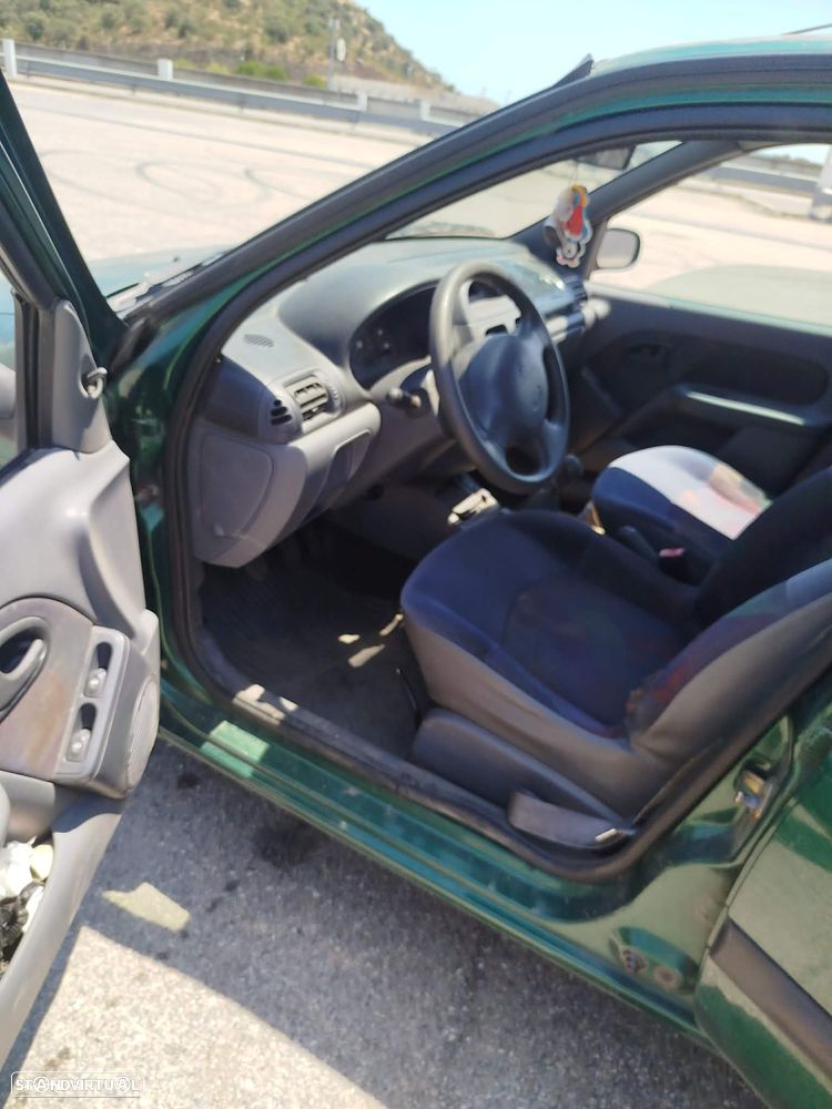 Renault Clio 1.2 - 4