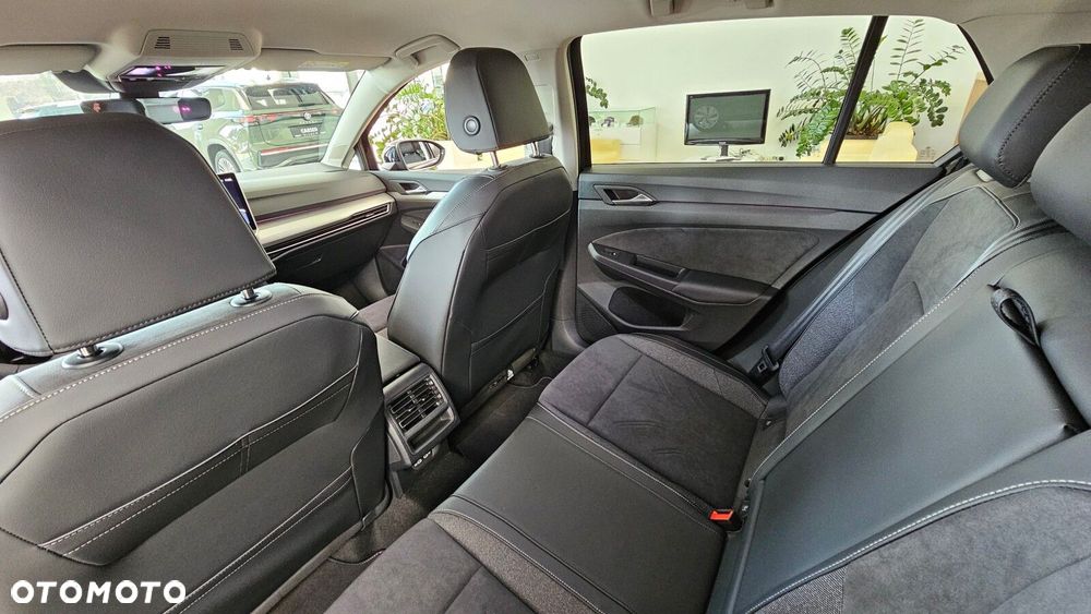 Volkswagen Golf - 31