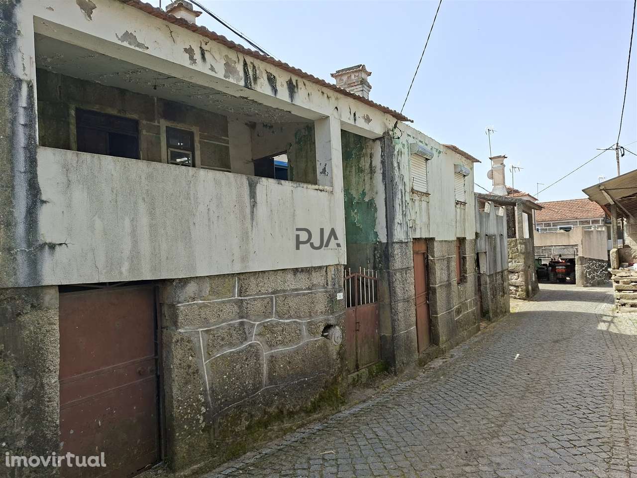 Moradia em Pedra para recuperar em Rancosinho, Fornos de Algodres - Grande imagem: 3/8